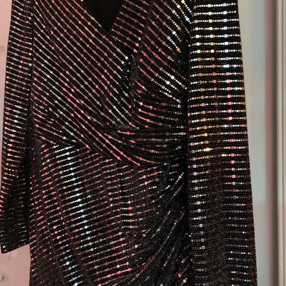 Dress - Picture 2 of 3
